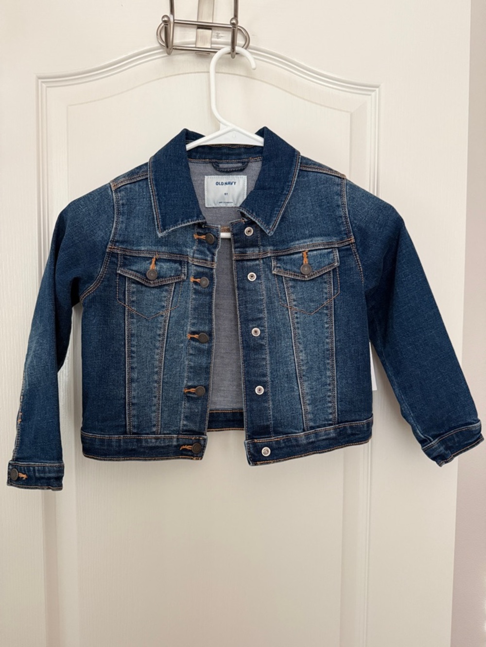 Old navy jean jacket size  5t